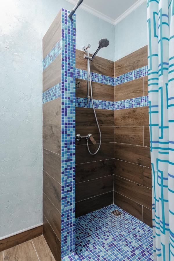 Yudgi - Home Hotel TTchornomorsk Extérieur photo